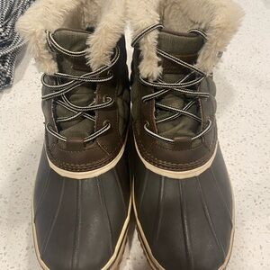 WindRiver Women’s Brown Waterproof T-Max Insulated Winter Boots with Faux Fur